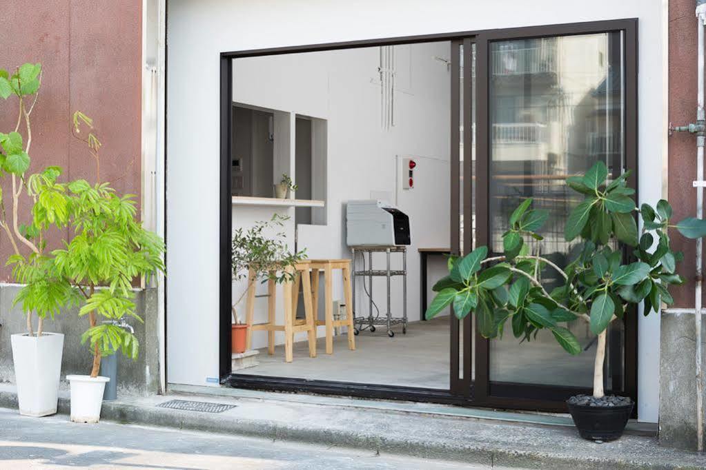 Хостел Tokyo Hutte Экстерьер фото